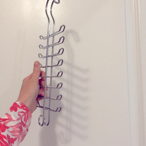 Tie holder - Picture 2 of 5